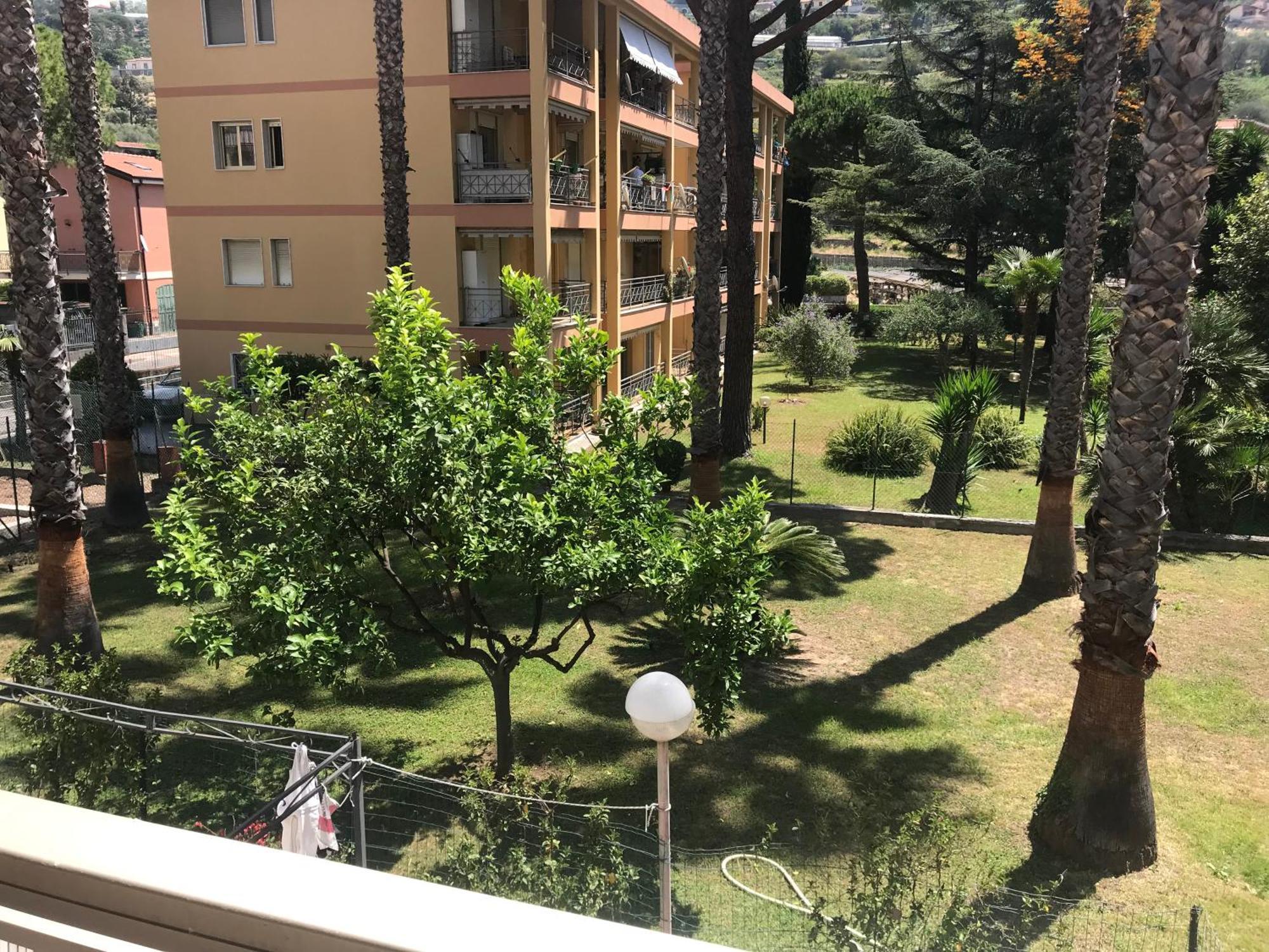 Blue Shades Apartment Bordighera Exterior photo
